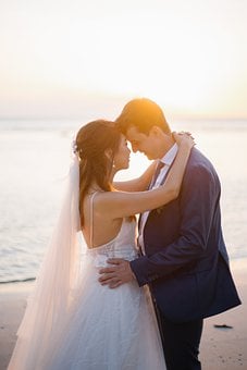 Mi novio quiere salir de fiesta con sus amigos Mi novio quiere salir de fiesta con sus amigos